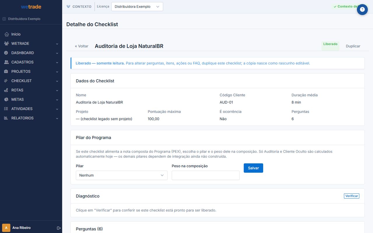 Construtor de checklist com perguntas, itens de resposta e ramificação